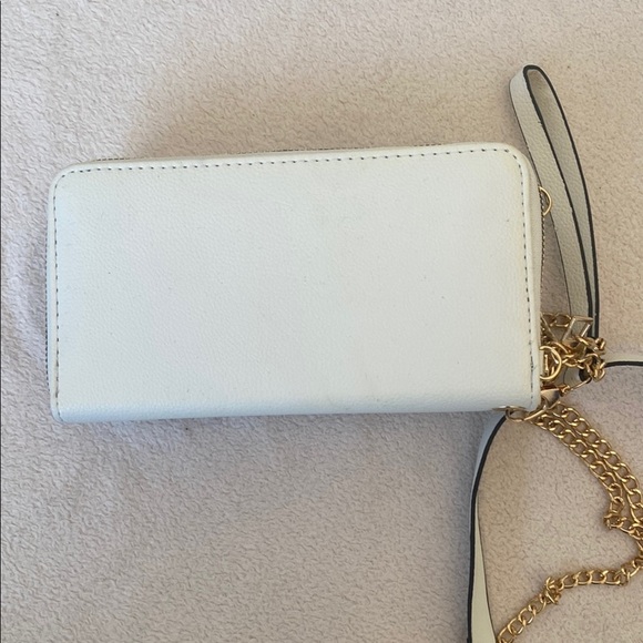 White faux leather Crossbody Bag / Wristlet with pocket for Cellphone - Picture 4 of 8